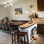 La Petite Maison - Panoramic Di Teresa De Martino